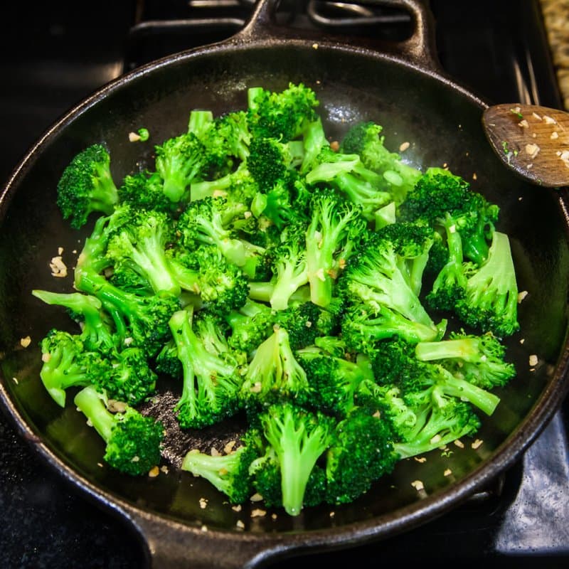 Broccoli with Minced Garlic 蒜茸西兰花