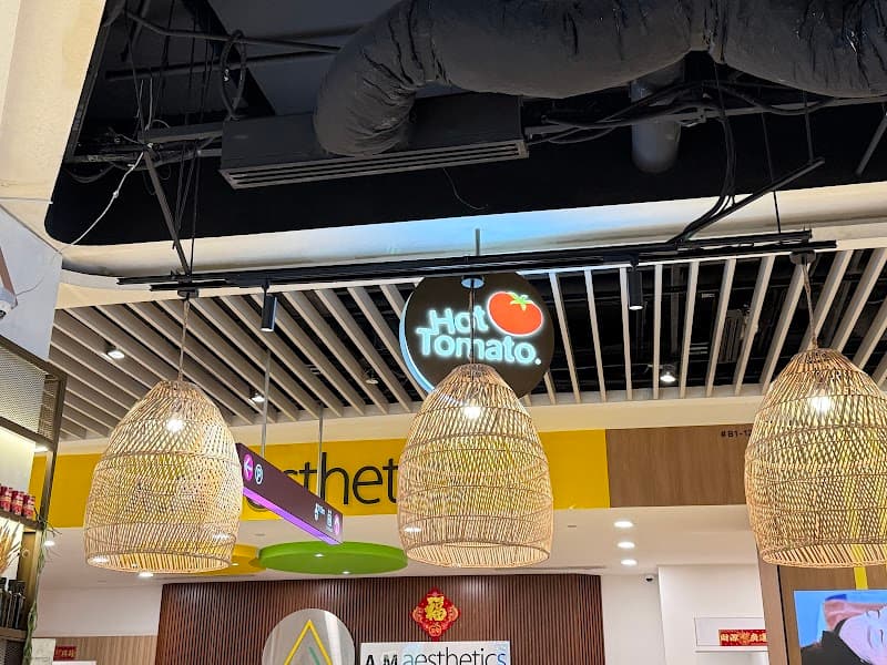 Hot Tomato Bistro
