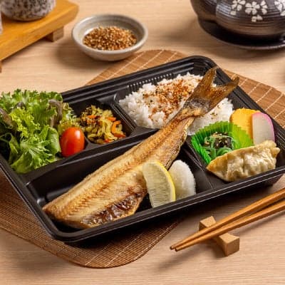 Half Hokke Bento (D)