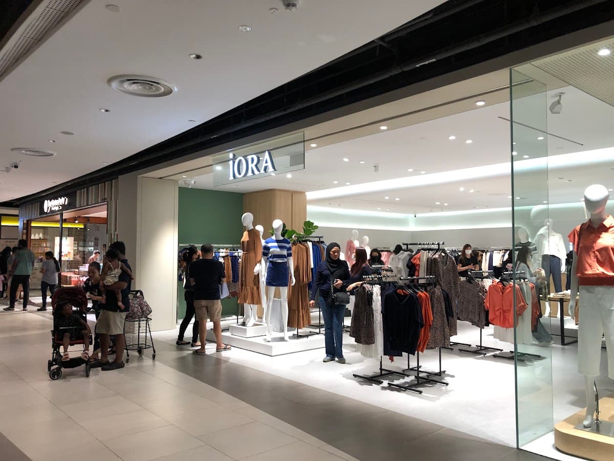 The Woodleigh Mall is a vibrant, three-storey shopping complex nestled amidst the Bidadari Estate in Singapore.