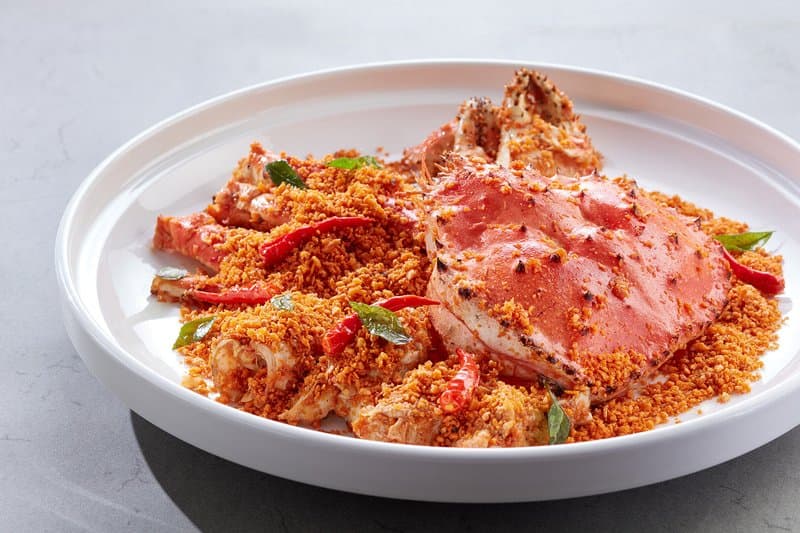 Braised Crab Meat with Conpoy and Assorted Seafood in Thick Soup