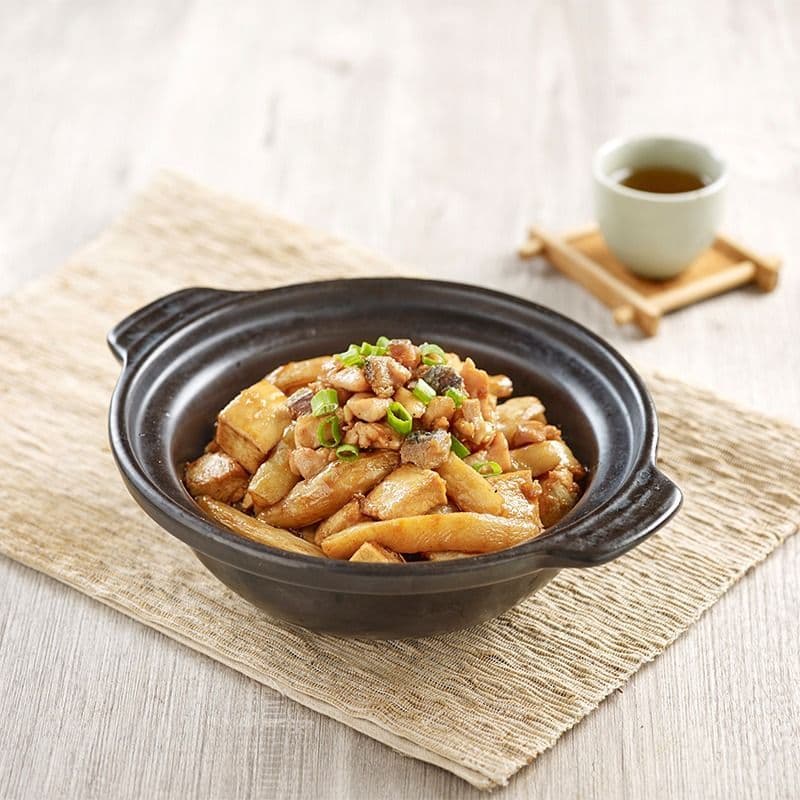 Wok-fried Glutinous Rice with Conpoy and Chinese Sausage