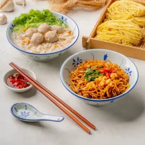 M1. Specialty Meatball Noodle 特制肉圆面