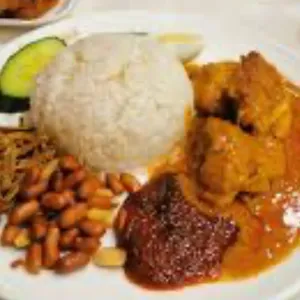 Nasi Lemak Curry Chicken (咖喱鸡椰浆饭)