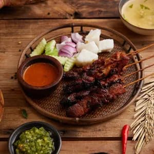 Sate Ayam with Lontong