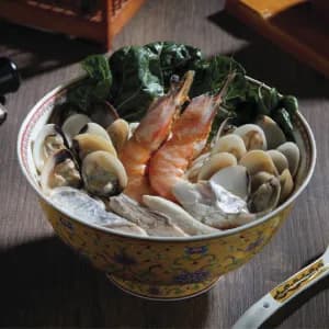 112 Trio Seafood Combo Noodles