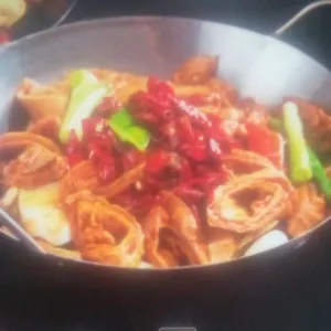 干锅肥肠 Dry pot pork intestine