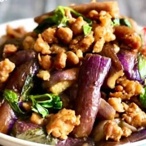 肉末砂煲茄子 Eggplant with minced pork