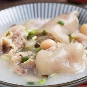 老妈蹄花 Mama's pork knuckles