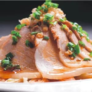 蒜泥白肉 Pork belly with garlic sauce