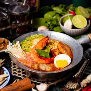 Signature Tom Yum Mama 东炎妈妈面