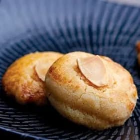 Almond Cookies 杏仁饼