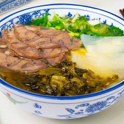 Sauerkraut Beef Noodles 酸菜牛肉面