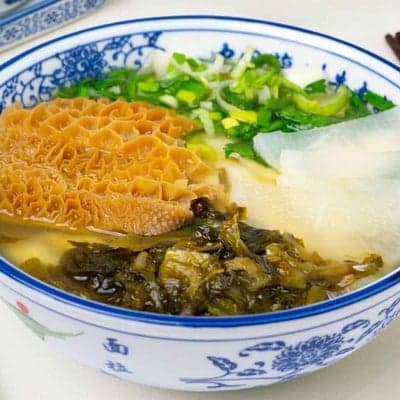 Sauerkraut Beef Tripe Noodles 酸菜牛肚面