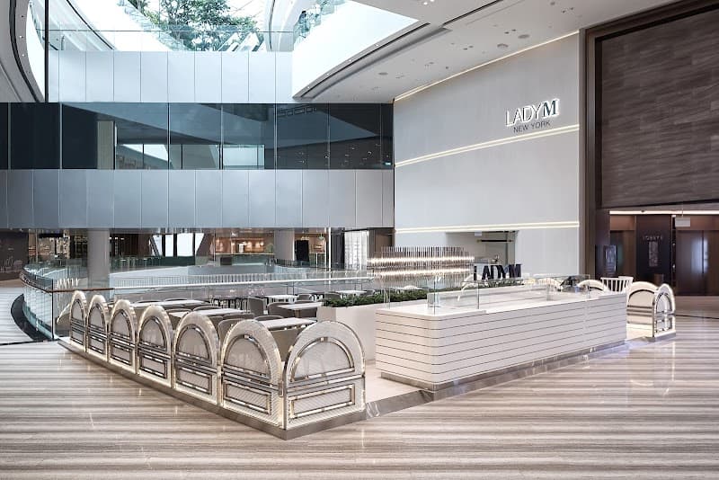 Lady M @ Jewel Changi Airport