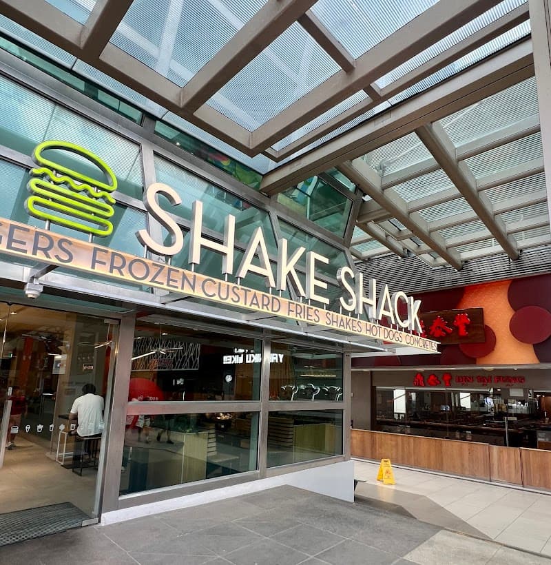 Shake Shack Junction 8