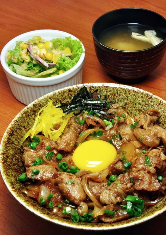 Pork Karubi Bento (Black Pepper Sauce)