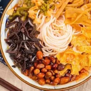Liuzhou river snails rice noodle 螺蛳粉小姐