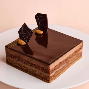 (Size 6) Signature Guanaja Cake