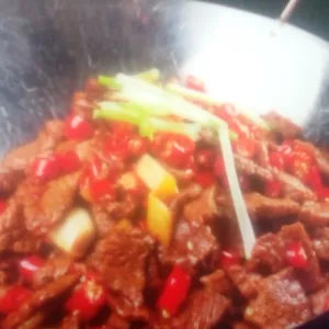 干锅小牛肉