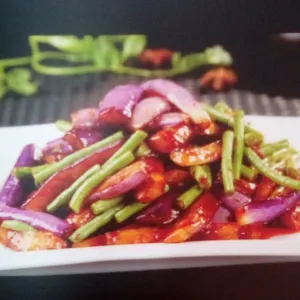 茄子烧豆角 Braised beans with eggplant