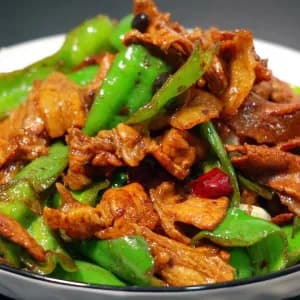 辣椒炒肉 Stir-fried pork with green pepper