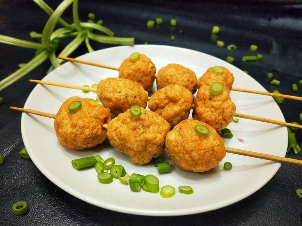 Old Chang Kee Cheesy Chicken Balls Onstik