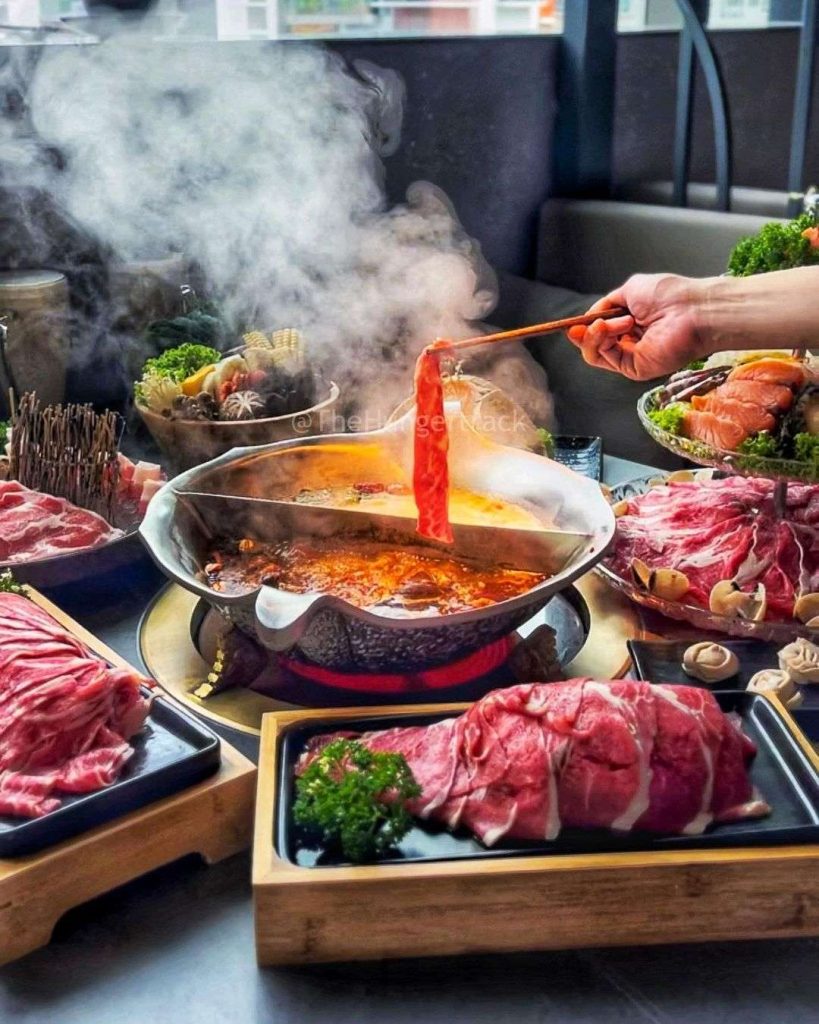 couou hotpot in jewel serves up fresh meat and ingredients together with high level of service