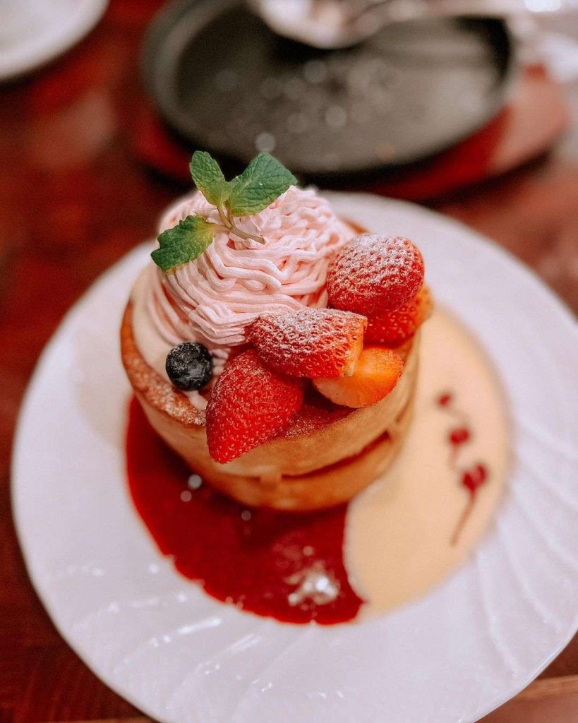 strawberry-pancake