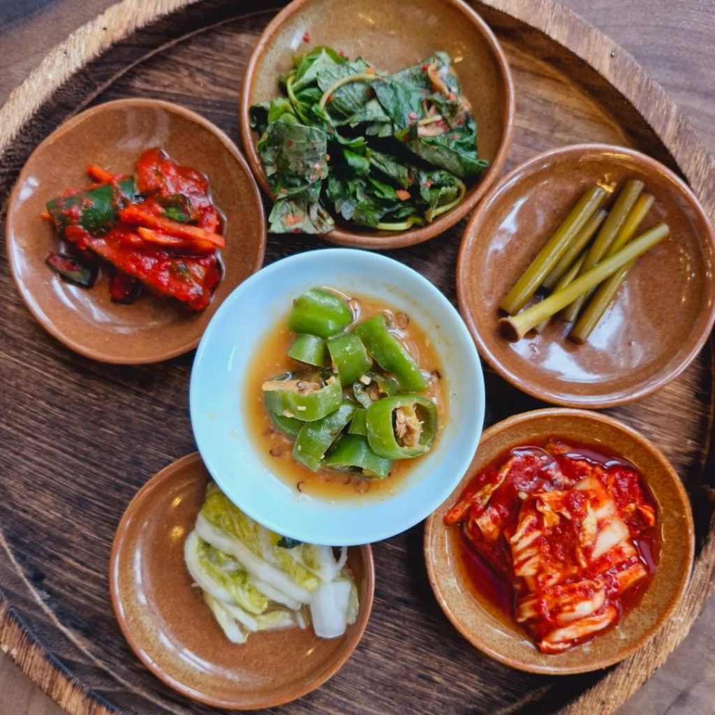 kimchi dining.webp